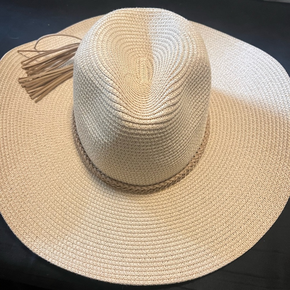 hat - Picture 2 of 3